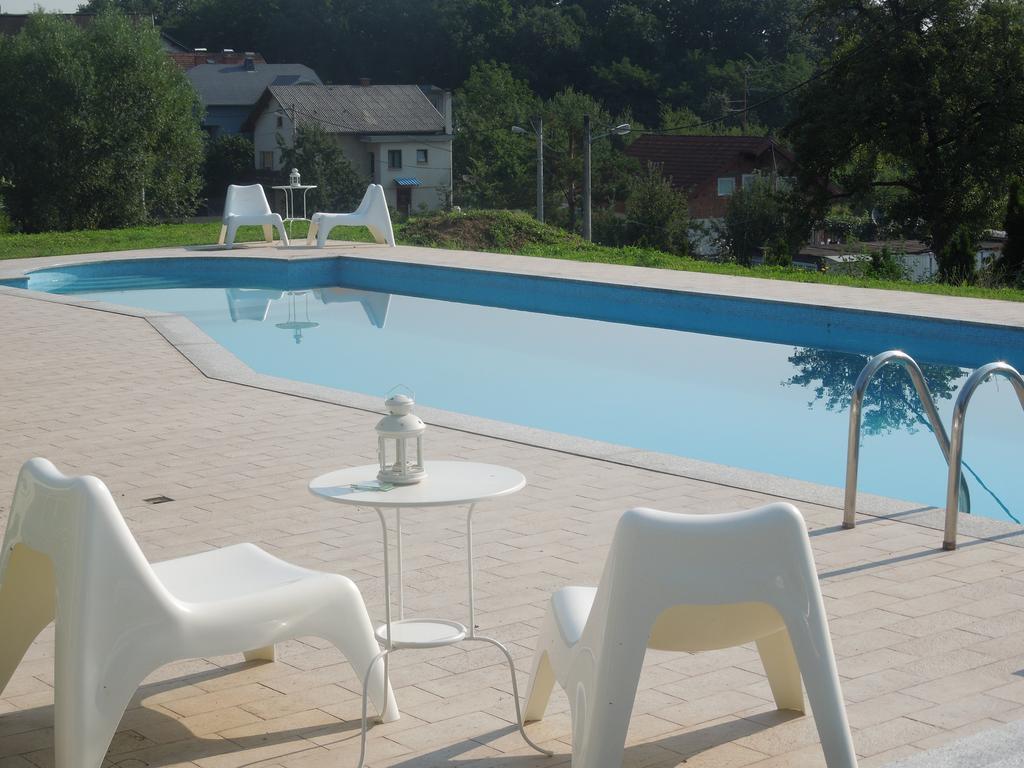 Lägenhet på 50 m² i Maksimir, med 1 sovrum och 1 badrum  Zagreb Exteriör bild