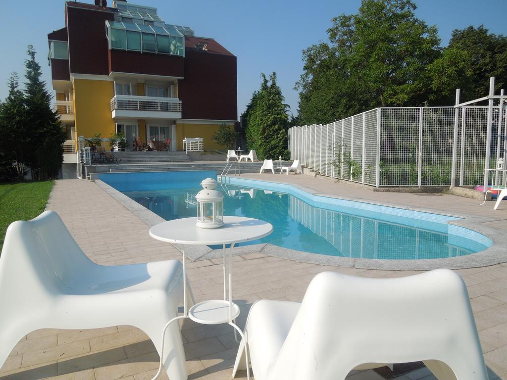 Lägenhet på 50 m² i Maksimir, med 1 sovrum och 1 badrum  Zagreb Exteriör bild